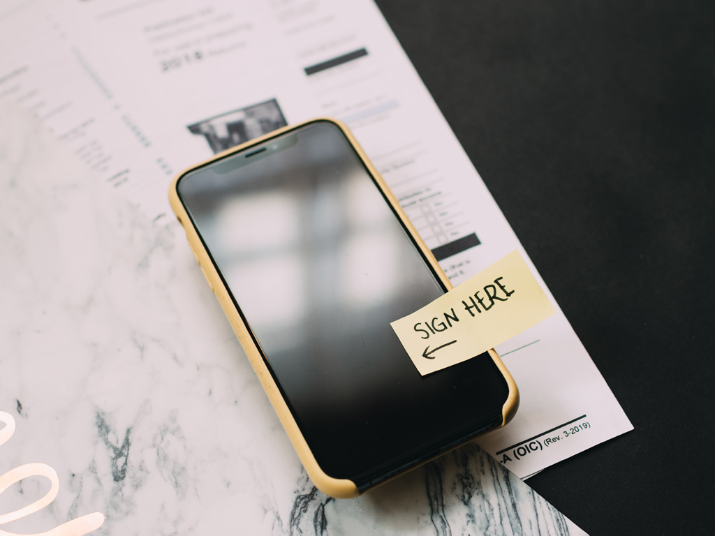 benefits of contactless signature capture banner 1024x768px